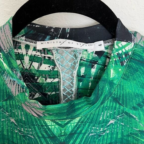 Ministry of Style Tropical Reflection Scuba Dress Mini Dress - Picture 6 of 9